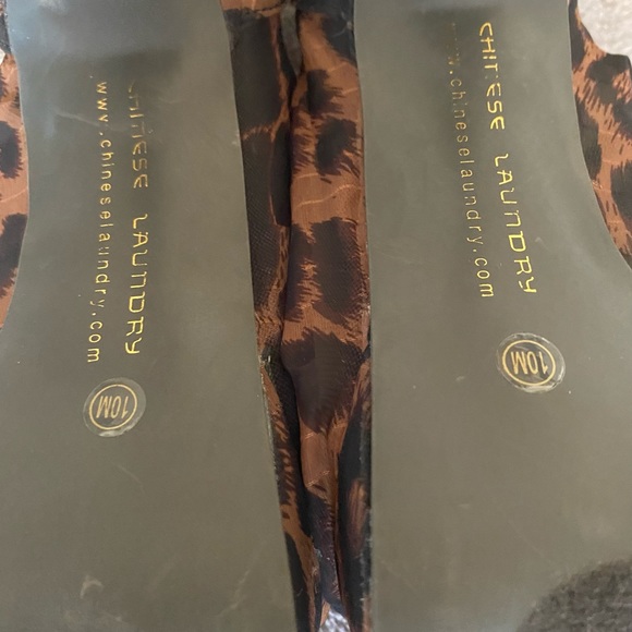 Chinese Laundry Gorgeous, Open-toe Cheetah Print Heels - Picture 4 of 8